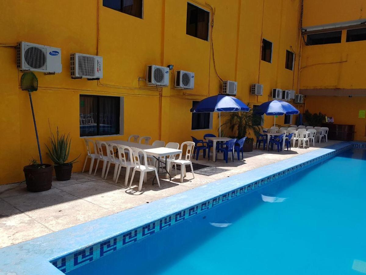 Hotel Arcos Del Parque Acayucan Exterior foto